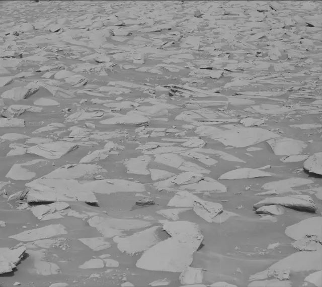 Sol 3938: Mast Camera (Mastcam)