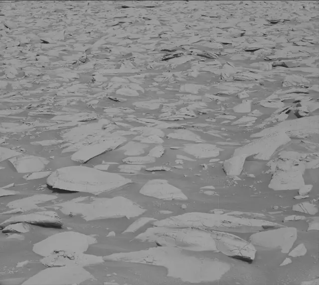 Sol 3938: Mast Camera (Mastcam)