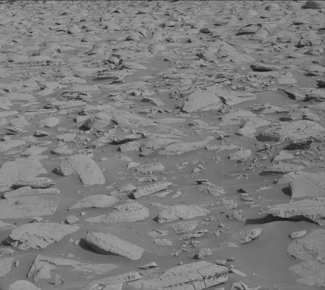 Sol 3938: Mast Camera (Mastcam)