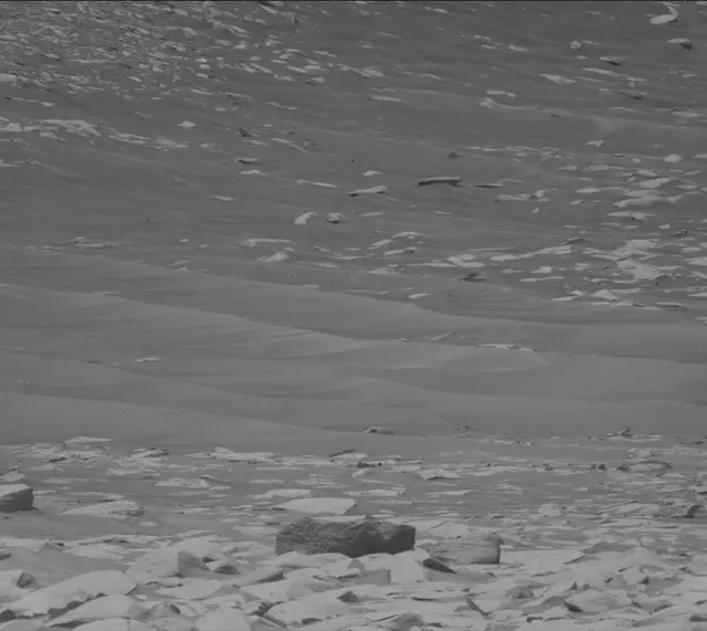 Sol 3938: Mast Camera (Mastcam)