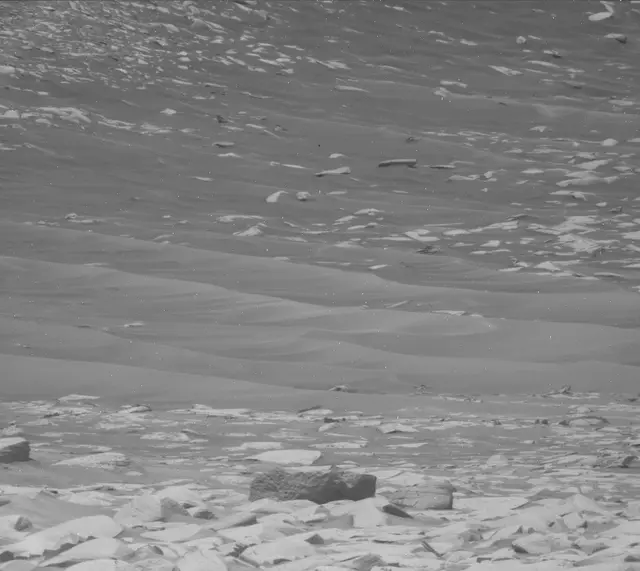 Sol 3938: Mast Camera (Mastcam)
