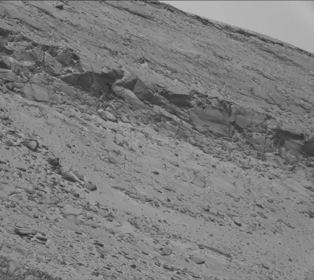 Sol 3938: Mast Camera (Mastcam)