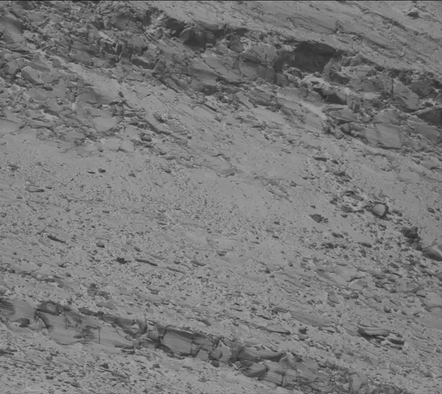 Sol 3938: Mast Camera (Mastcam)