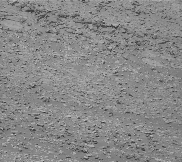 Sol 3938: Mast Camera (Mastcam)