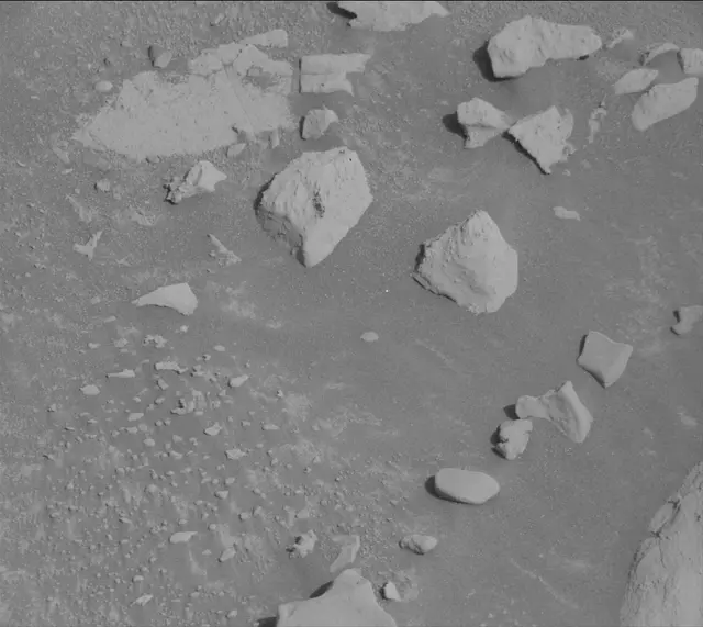 Sol 3938: Mast Camera (Mastcam)