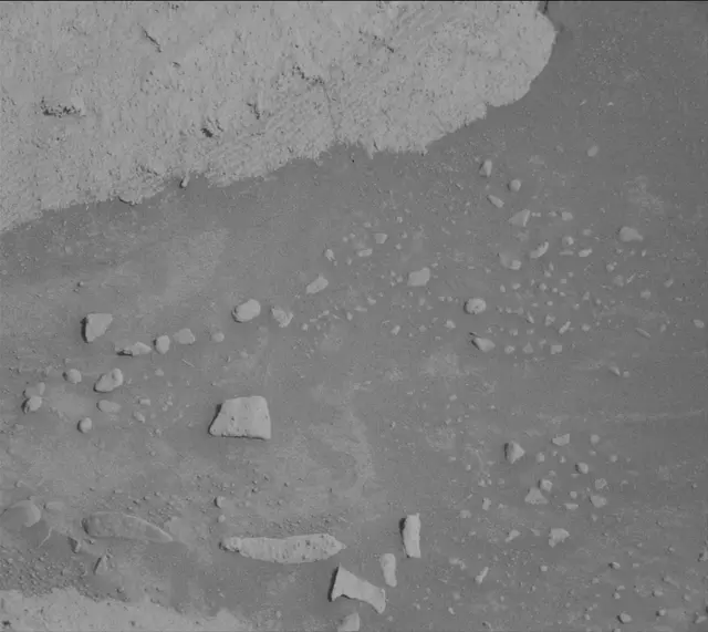 Sol 3938: Mast Camera (Mastcam)