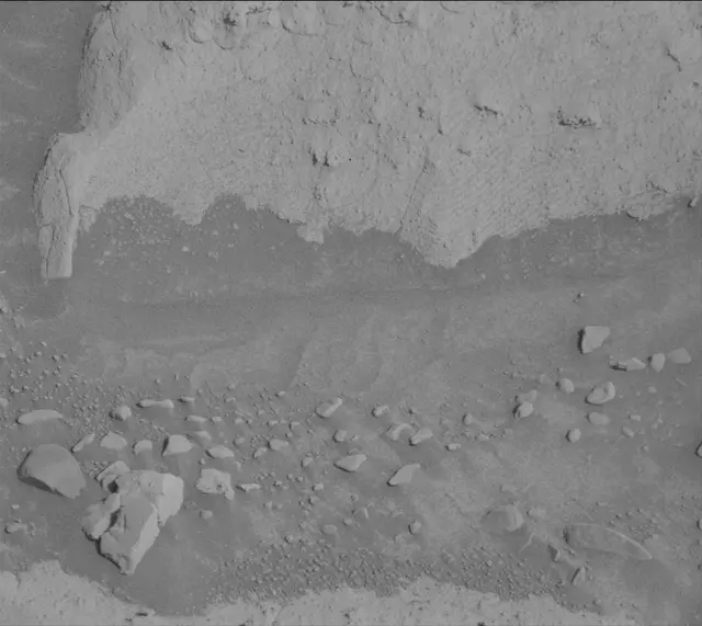 Sol 3938: Mast Camera (Mastcam)