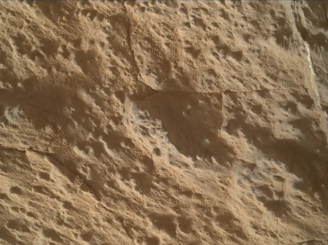 Sol 3938: Mars Hand Lens Imager (MAHLI)
