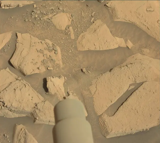 Sol 3940: Mast Camera (Mastcam)
