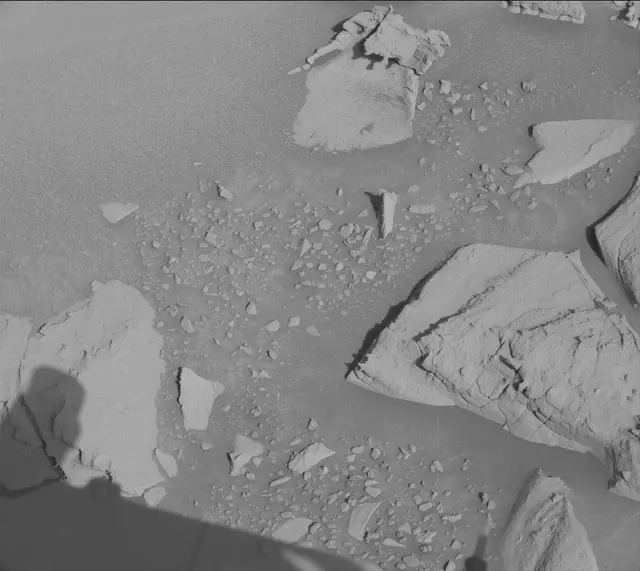 Sol 3940: Mast Camera (Mastcam)