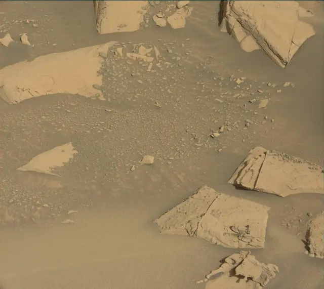 Sol 3940: Mast Camera (Mastcam)