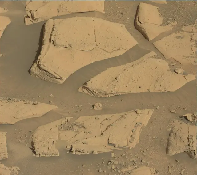 Sol 3940: Mast Camera (Mastcam)