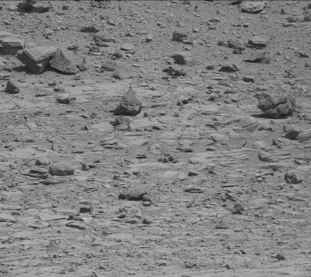 Sol 3940: Mast Camera (Mastcam)