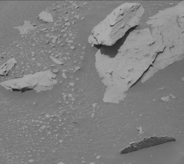 Sol 3940: Mast Camera (Mastcam)