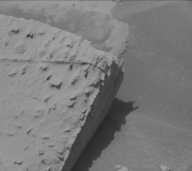 Sol 3940: Mast Camera (Mastcam)
