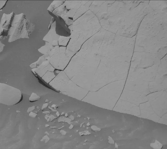 Sol 3940: Mast Camera (Mastcam)