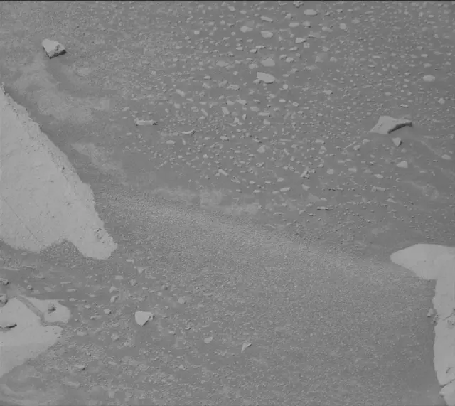 Sol 3940: Mast Camera (Mastcam)