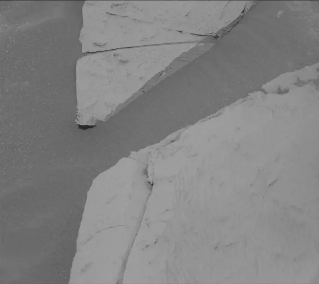 Sol 3940: Mast Camera (Mastcam)