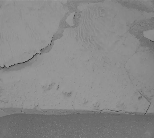 Sol 3940: Mast Camera (Mastcam)