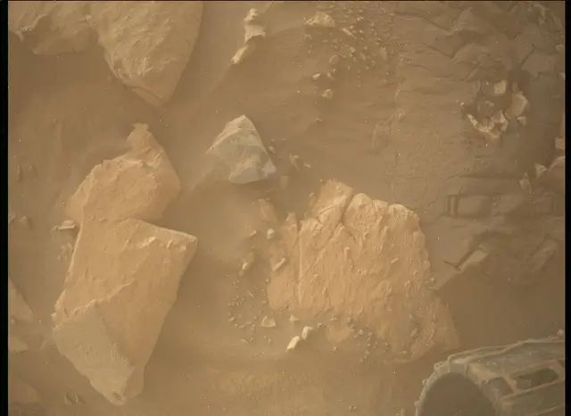 Sol 3940: Mars Descent Imager (MARDI)