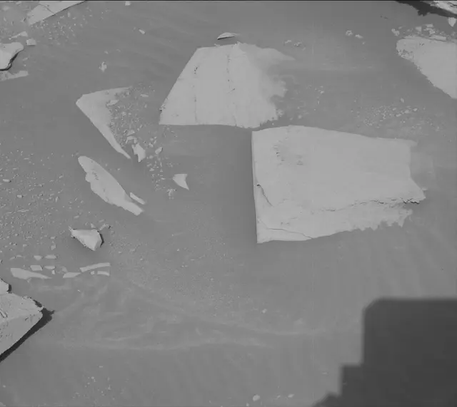 Sol 3941: Mast Camera (Mastcam)