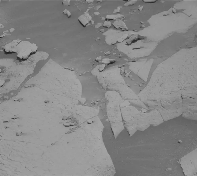 Sol 3941: Mast Camera (Mastcam)