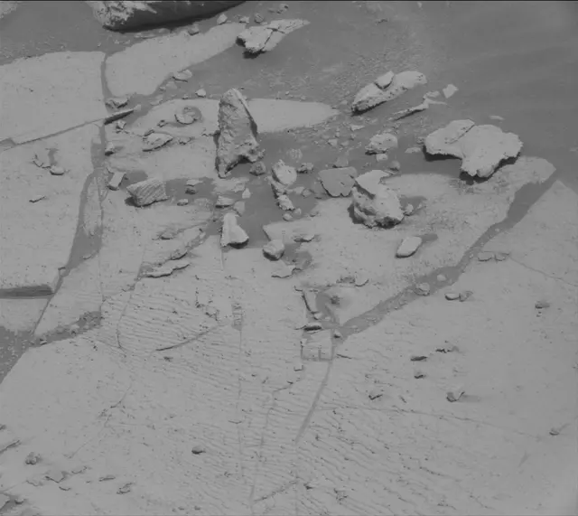 Sol 3941: Mast Camera (Mastcam)