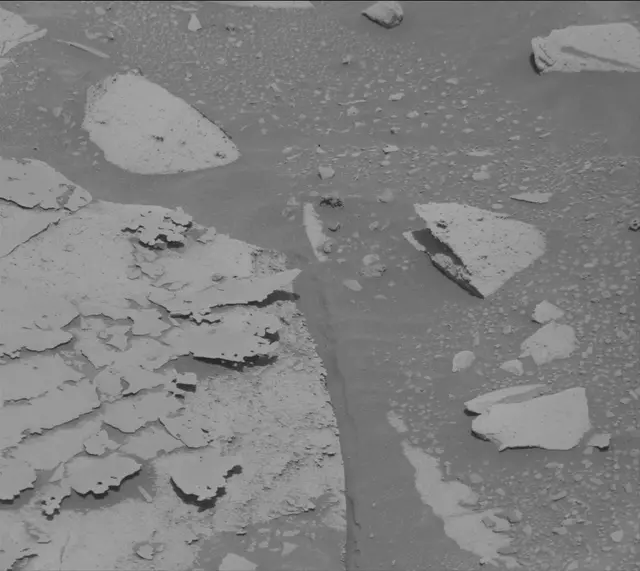 Sol 3941: Mast Camera (Mastcam)
