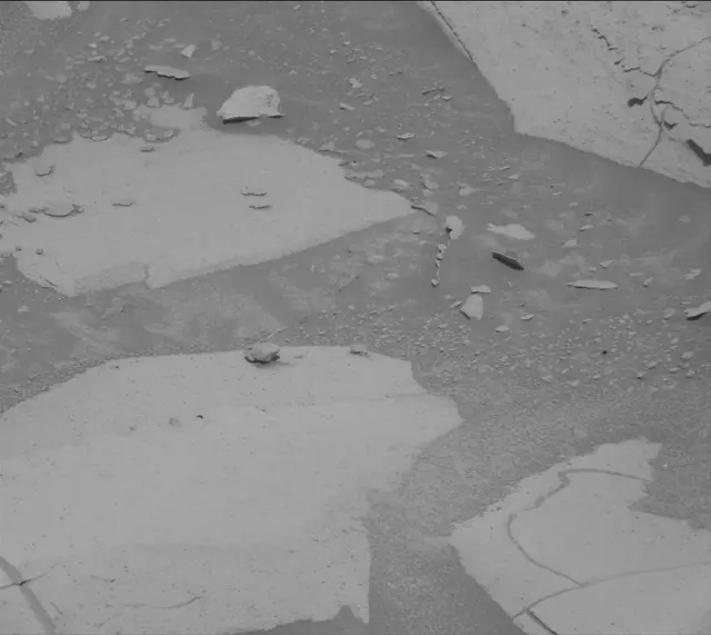 Sol 3941: Mast Camera (Mastcam)