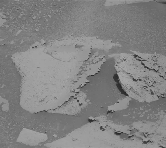 Sol 3941: Mast Camera (Mastcam)