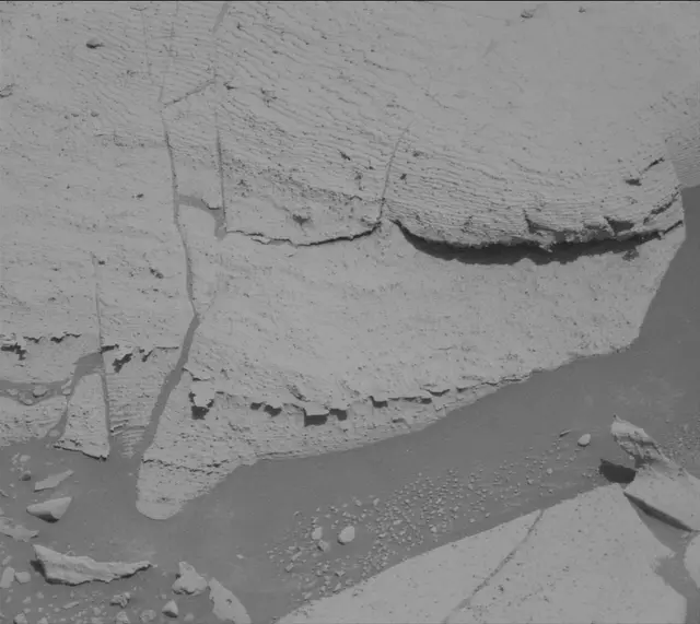 Sol 3941: Mast Camera (Mastcam)