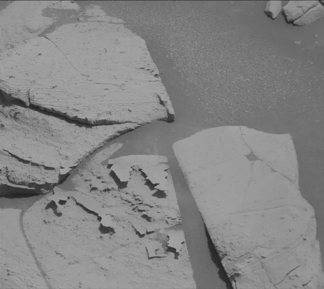 Sol 3941: Mast Camera (Mastcam)