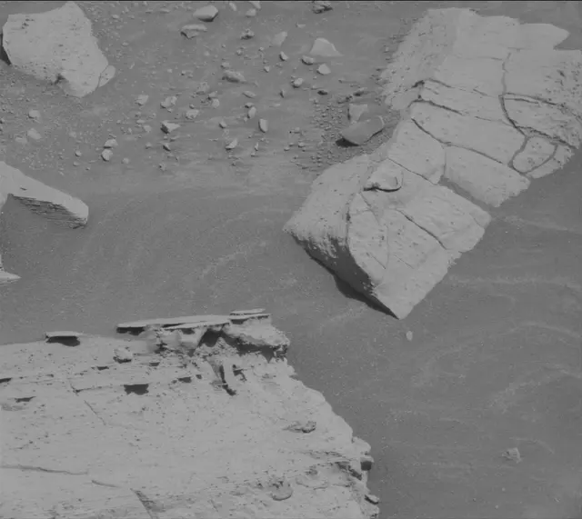 Sol 3941: Mast Camera (Mastcam)
