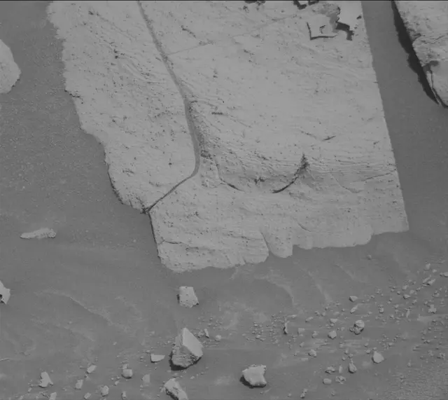 Sol 3941: Mast Camera (Mastcam)
