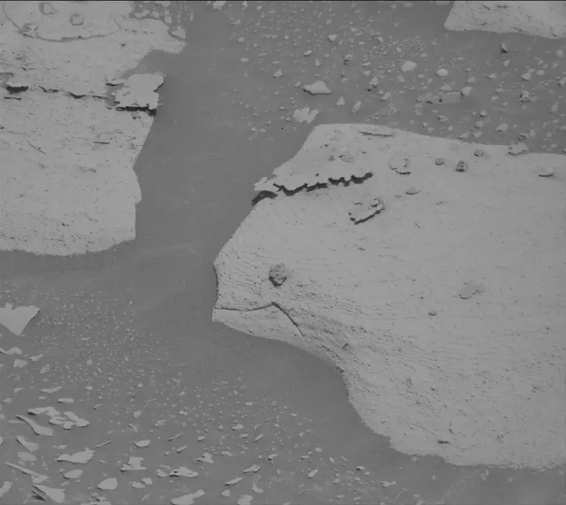 Sol 3941: Mast Camera (Mastcam)