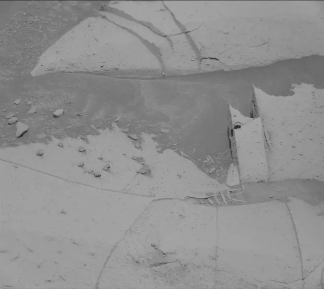 Sol 3941: Mast Camera (Mastcam)