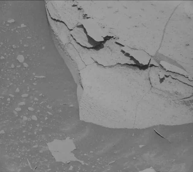 Sol 3941: Mast Camera (Mastcam)