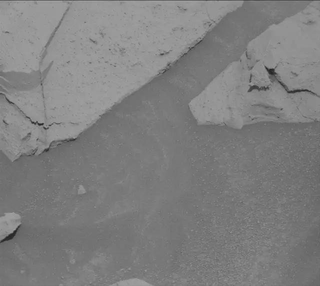 Sol 3941: Mast Camera (Mastcam)