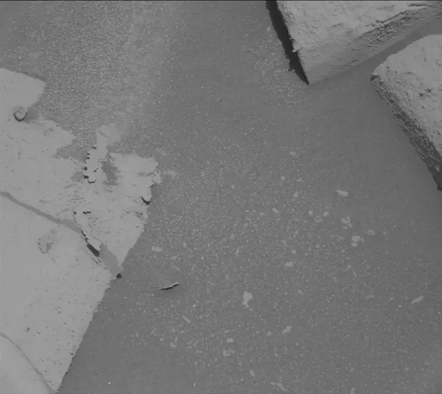 Sol 3941: Mast Camera (Mastcam)