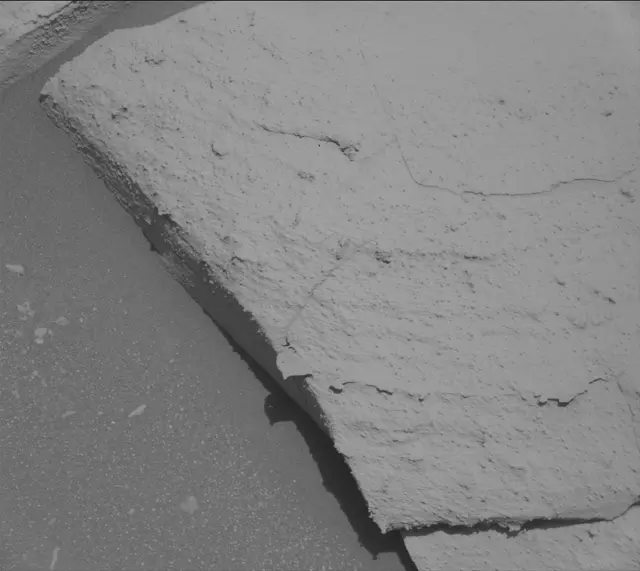 Sol 3941: Mast Camera (Mastcam)