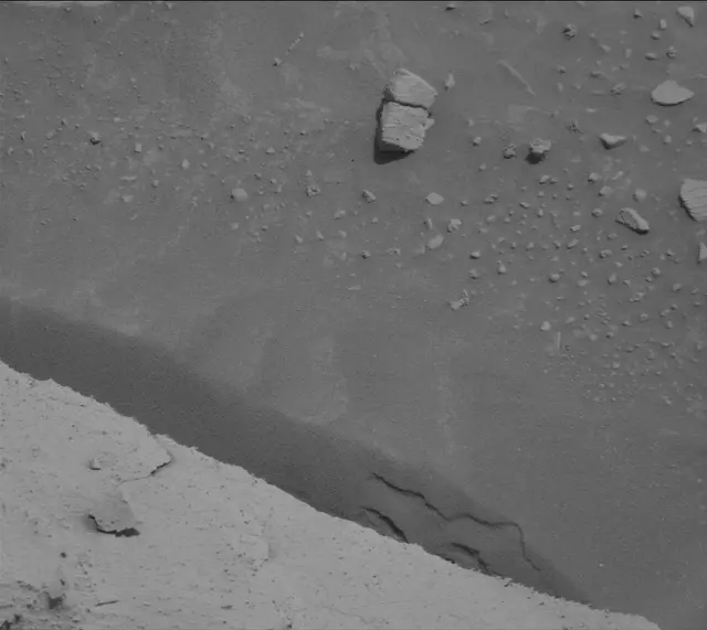 Sol 3941: Mast Camera (Mastcam)