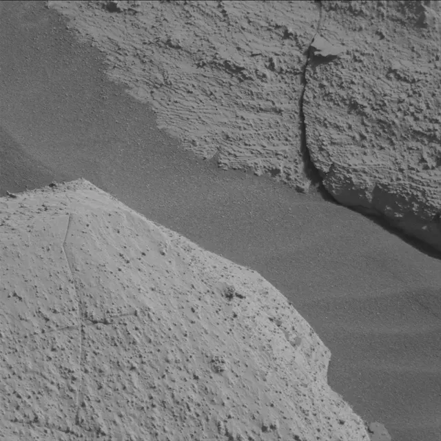 Sol 3941: Mast Camera (Mastcam)