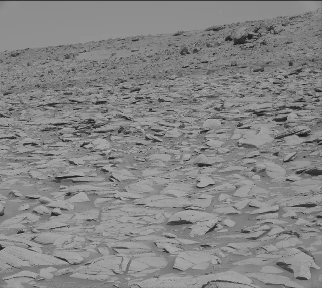 Sol 3943: Mast Camera (Mastcam)