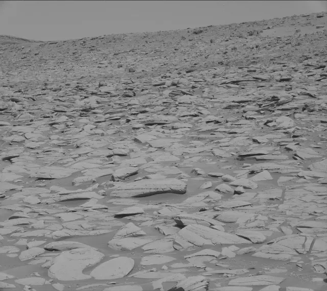 Sol 3943: Mast Camera (Mastcam)