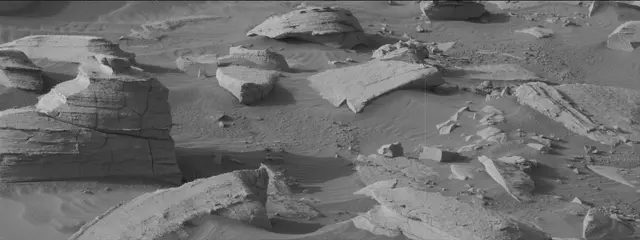 Sol 3943: Mast Camera (Mastcam)