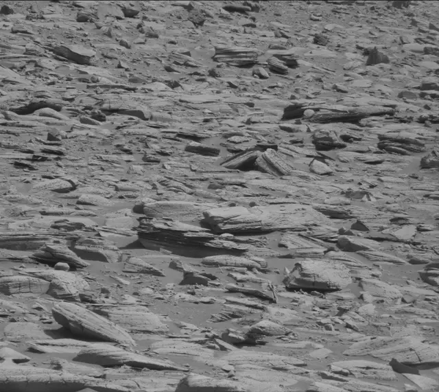 Sol 3943: Mast Camera (Mastcam)