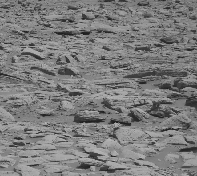 Sol 3943: Mast Camera (Mastcam)