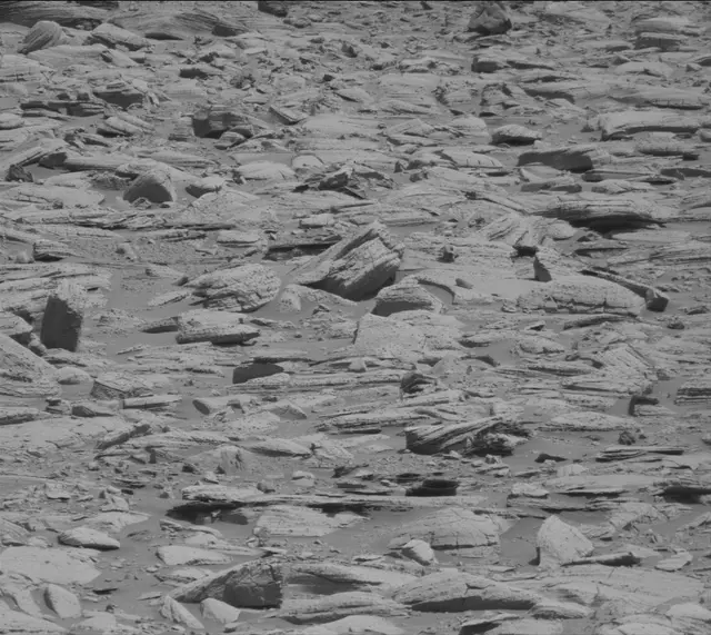 Sol 3943: Mast Camera (Mastcam)