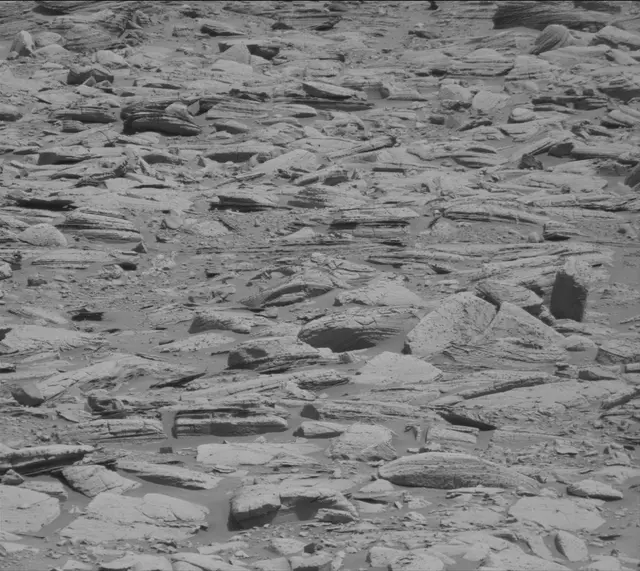 Sol 3943: Mast Camera (Mastcam)