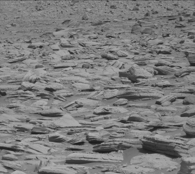 Sol 3943: Mast Camera (Mastcam)